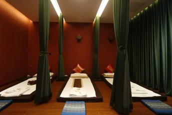 大连泰式按摩的被动瑜伽：当身体被折叠成诗